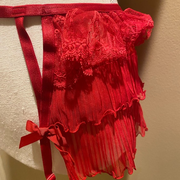 Agent Provocateur Red Tiered Garter Belt - Picture 3 of 7